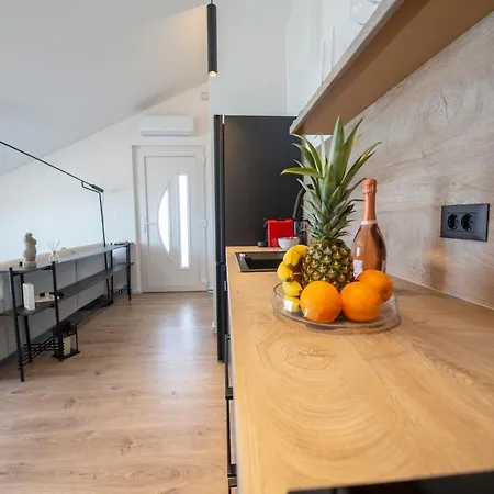 Apartman The Jazz Apartment, Old Town Located,free Parking