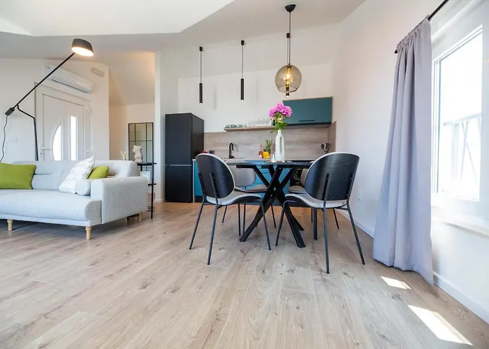 The Jazz Apartment, Old Town Located,free Parking * מאקרסקה