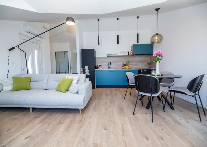 The Jazz Apartment, Old Town Located,free Parking Макарска