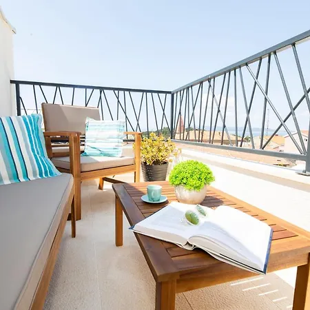 Apartment The Jazz Apartment, Old Town Located,free Parking