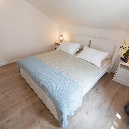 Apartment The Jazz Apartment, Old Town Located,free Parking