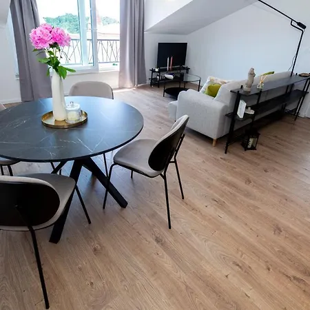 Appartamento The Jazz Apartment, Old Town Located,free Parking *