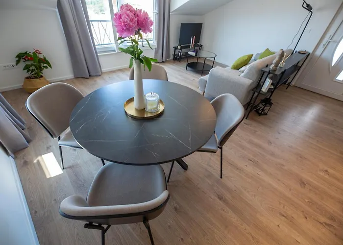 The Jazz Apartment, Old Town Located,free Parking Appartement *