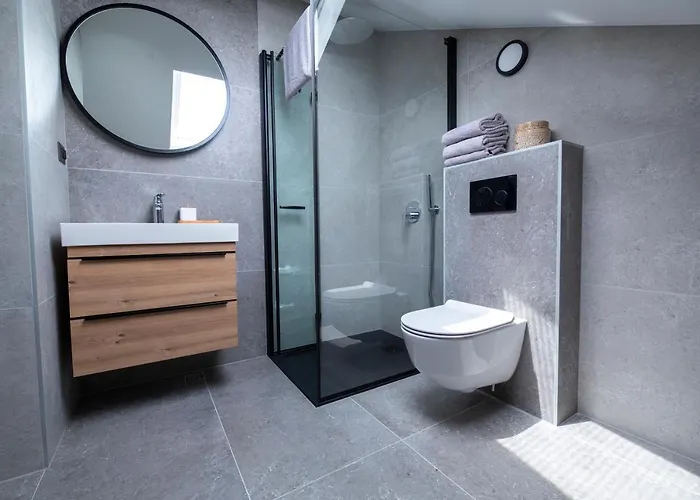 The Jazz Apartment, Old Town Located,free Parking *