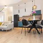 The Jazz Apartment, Old Town Located,free Parking Apartamento *