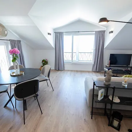 Apartamento The Jazz Apartment, Old Town Located,free Parking *