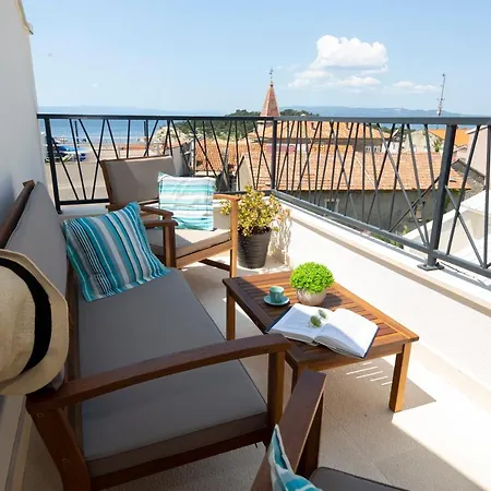 The Jazz Apartment, Old Town Located,free Parking Appartement Makarska