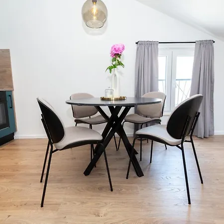 Apartamento The Jazz Apartment, Old Town Located,free Parking *
